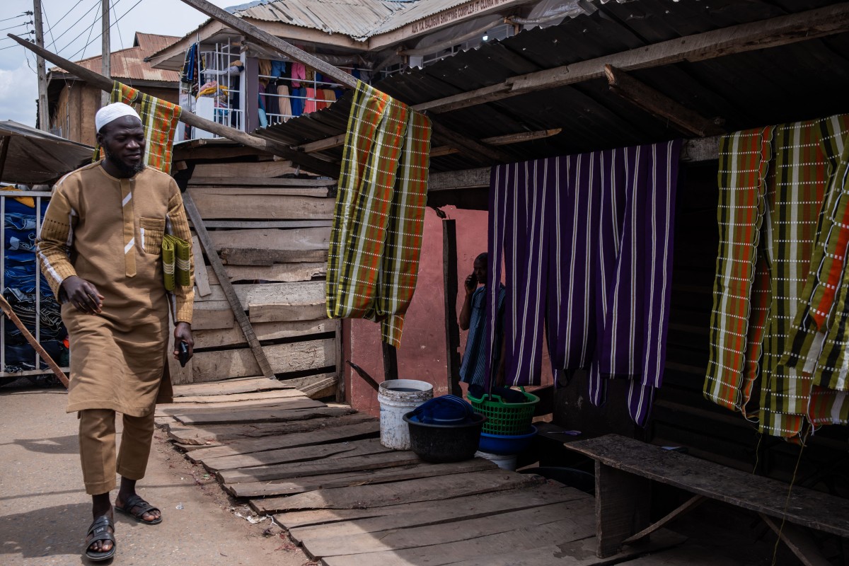 Nigerian artisans preserve handwoven fabric amid rising global demand