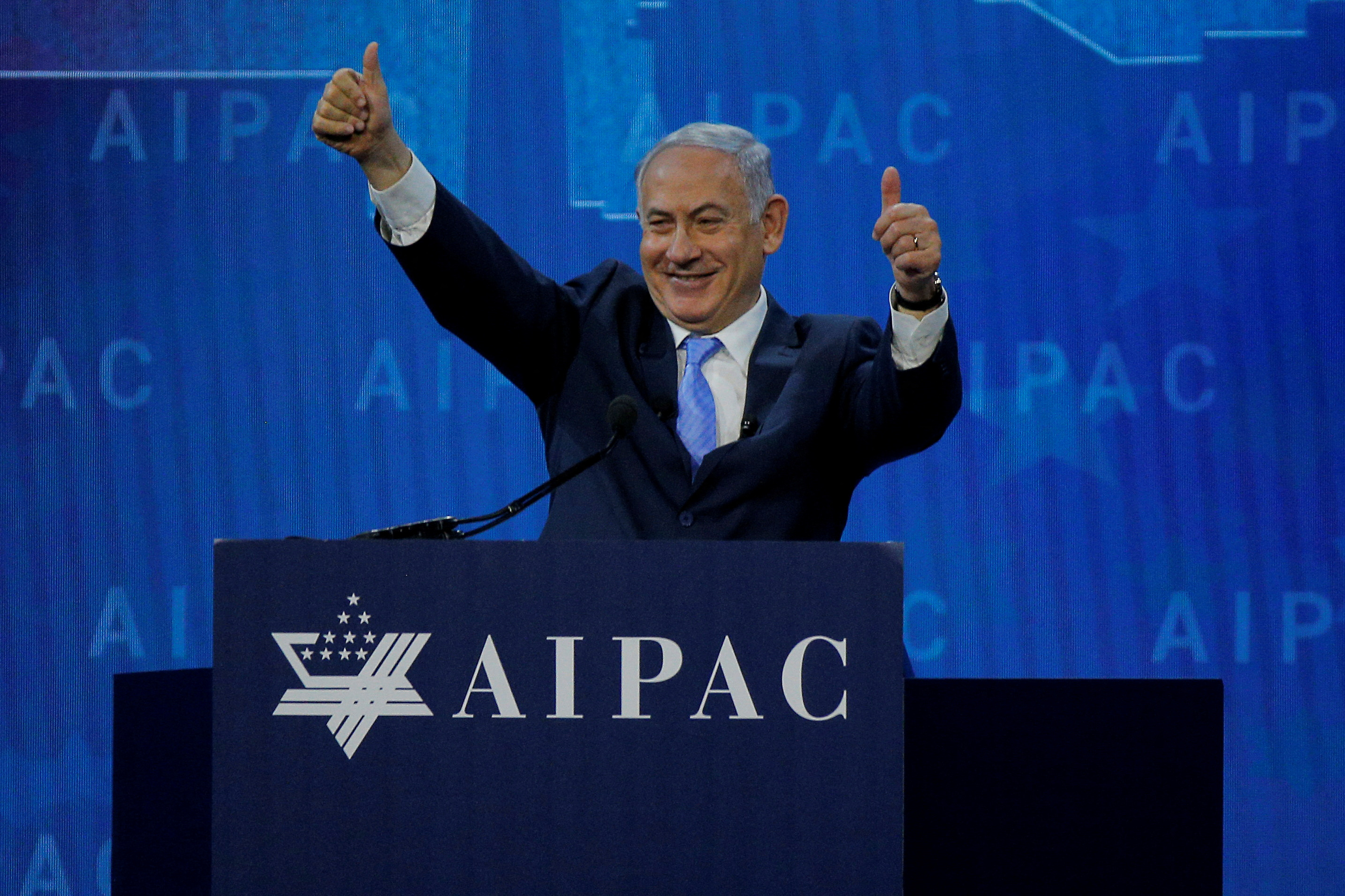Netanyahu with thumbs up