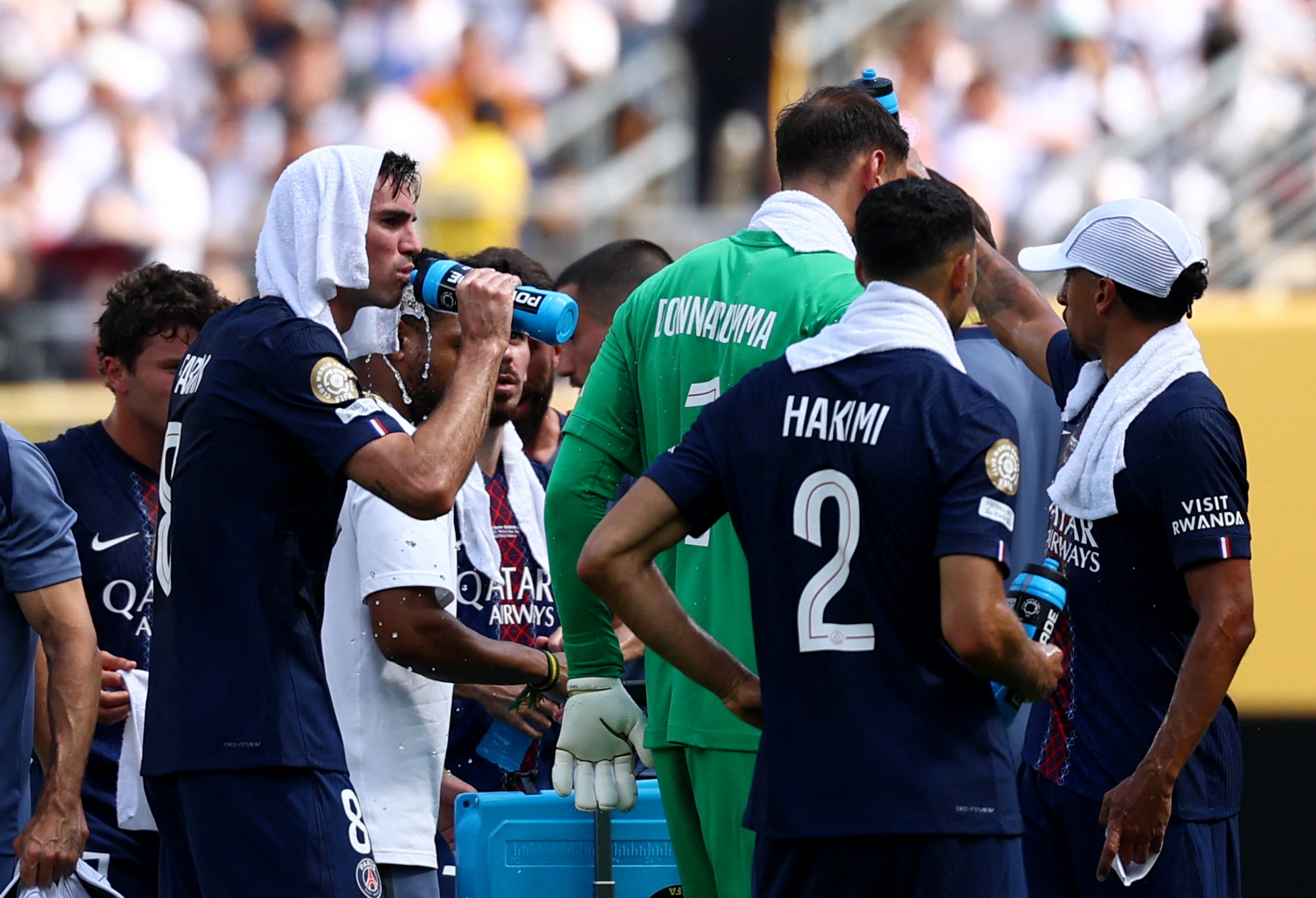 Soccer Football - FIFA Club World Cup - Semi Final - Paris St Germain v Real Madrid - MetLife Stadium, East Rutherford, New Jersey, U.S. - July 9, 2025 Paris St Germain's Fabian Ruiz during a hydration break REUTERS/Kai Pfaffenbach