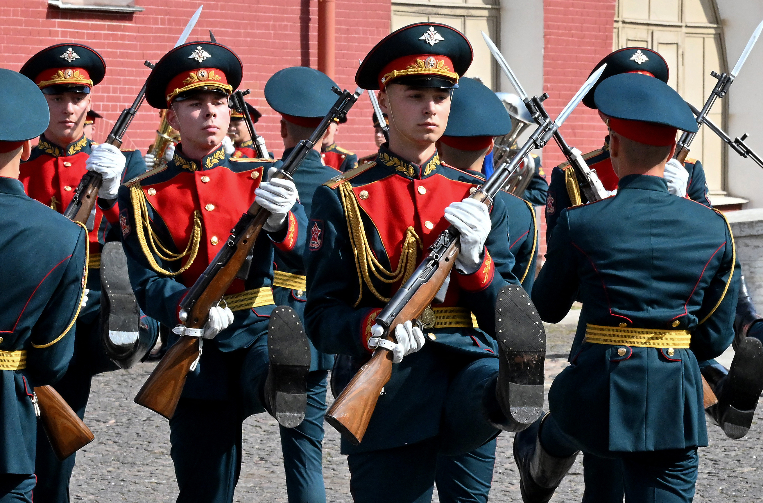Russia celebrates National Flag Day amid war and Western tensions