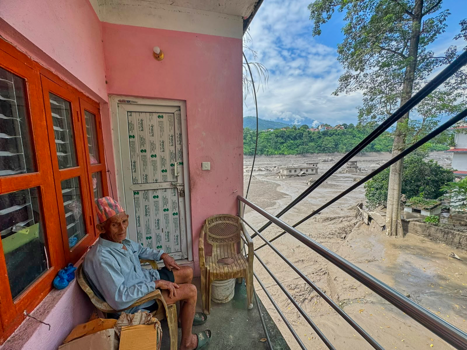 Torrential floods devastate Nepal, Tibet; nine dead, more missing