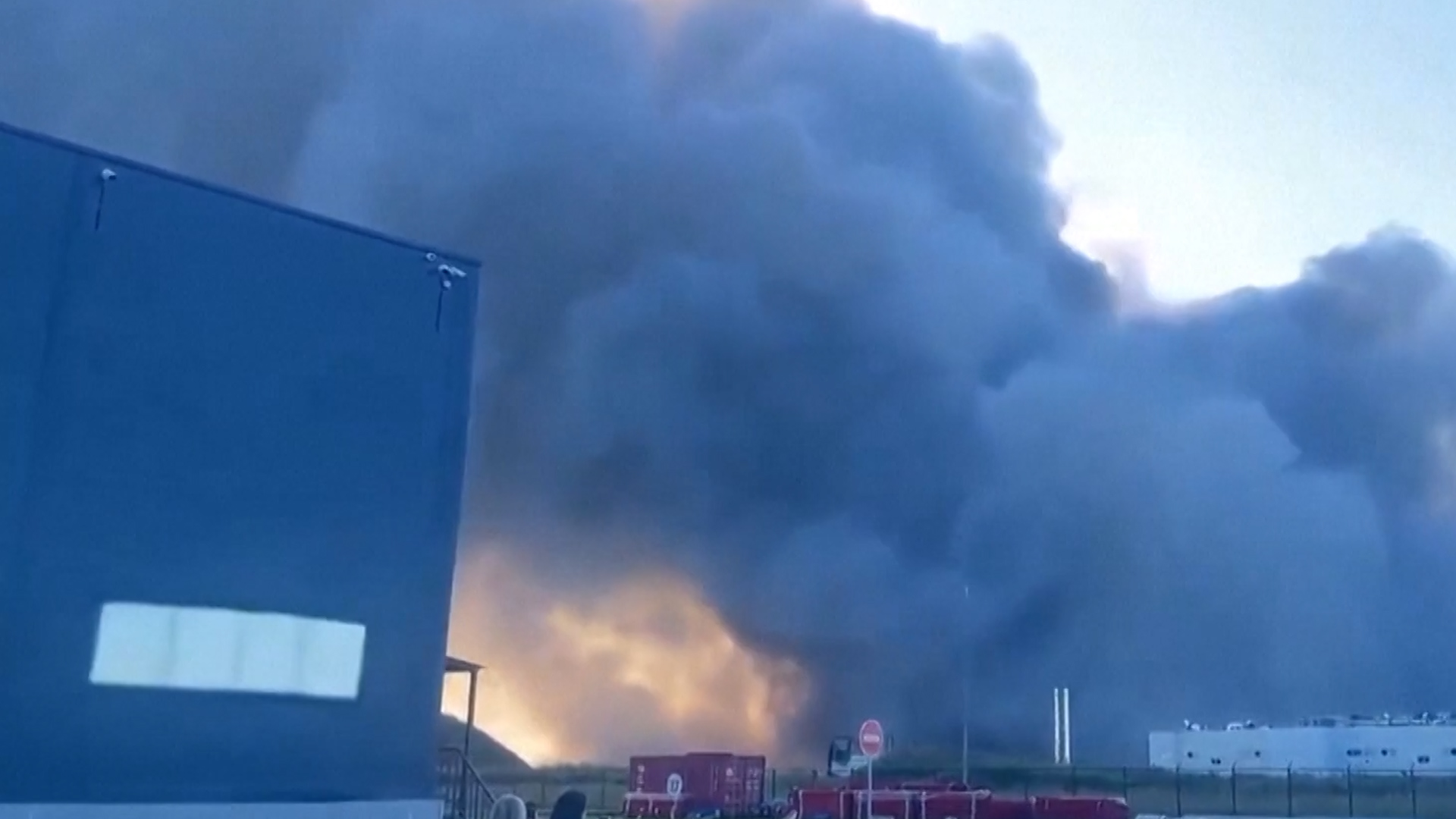 Smoke cloud in Russia's Tambov region after Ukrainian drone strikes.