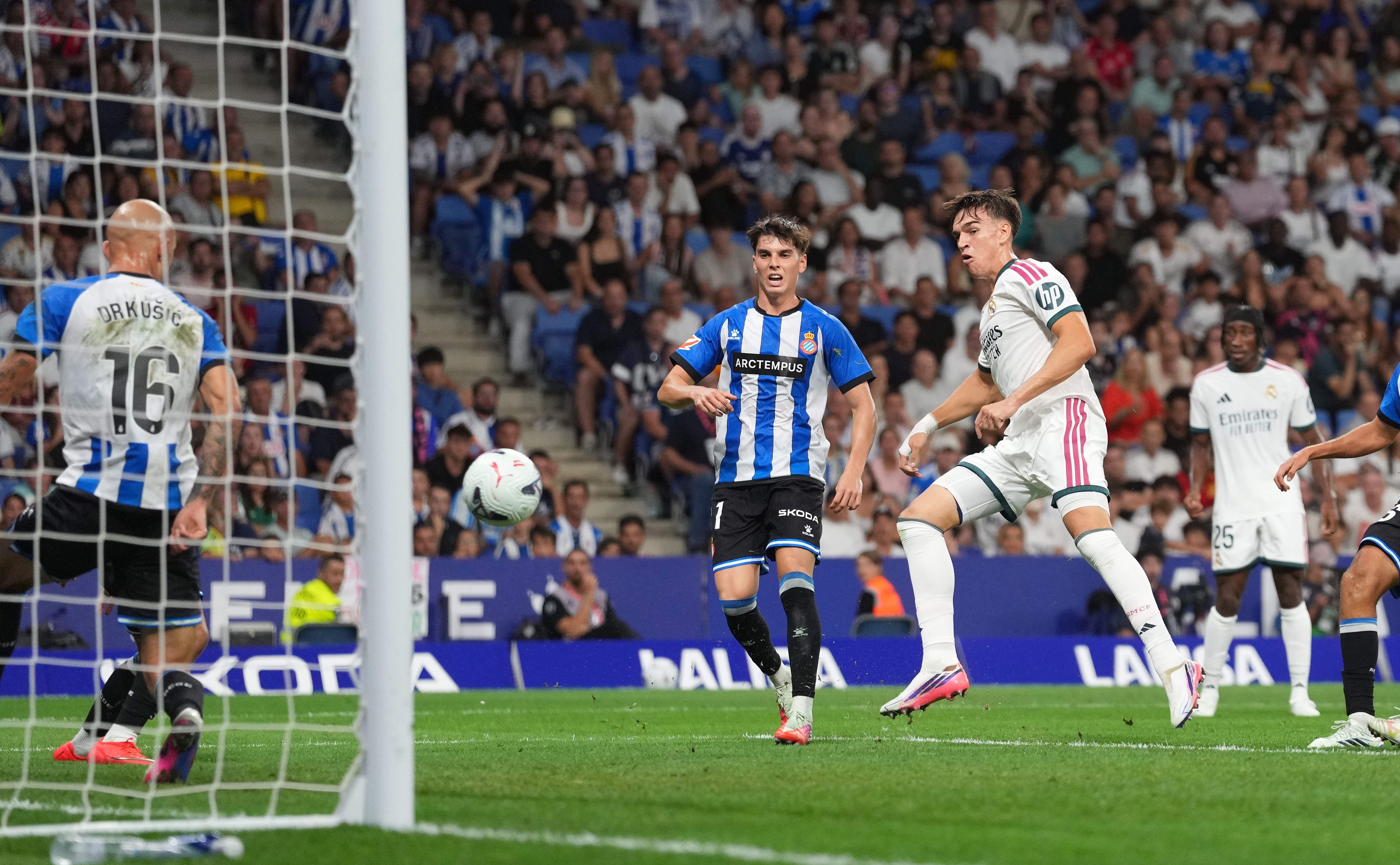 BARCELONA, SPAIN - AUGUST 22: Carlos Espi of Real Madrid scores his team’s second goal during the LaLiga EA Sports 2026/27 match between RCD Espanyol de Barcelona and Real Madrid at RCDE Stadium on August 22, 2026 in Barcelona, Spain. (Photo by Alex Caparros/Getty Images)