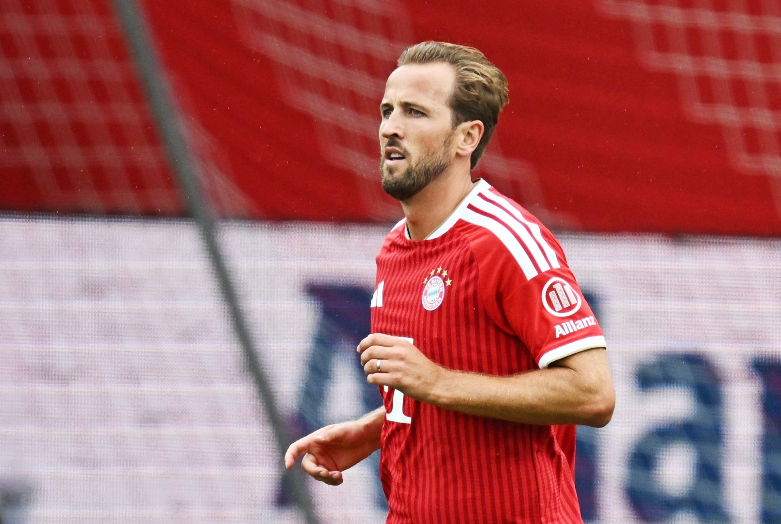 Soccer Football - Bayern Munich Training - FC Bayern Campus, Munich, Germany - August 17, 2026 Bayern Munich's Harry Kane during training [Angelika Warmuth/Reuters]