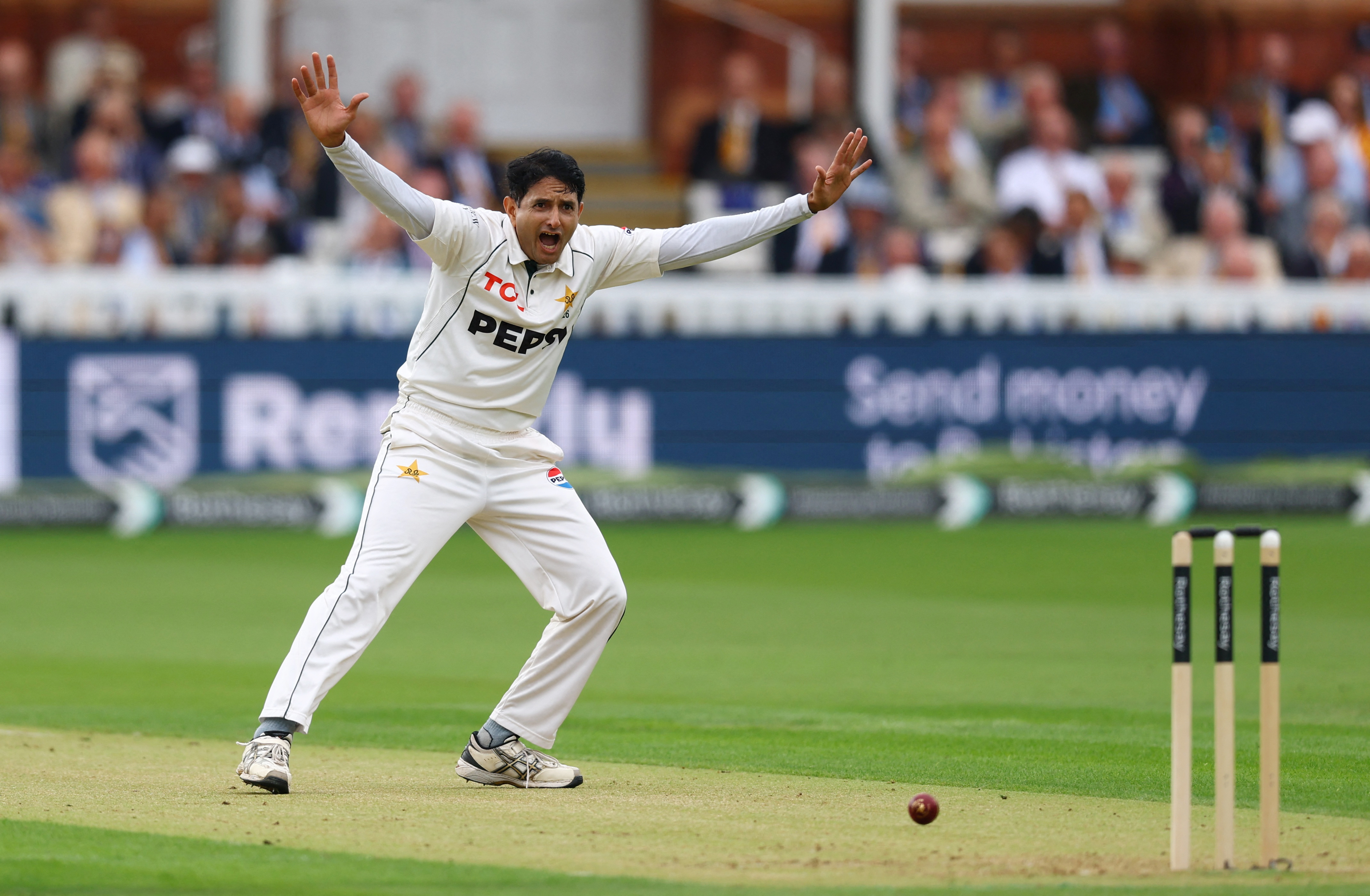 Cricket - Second Test - England v Pakistan - Lord's Cricket Ground, London, Britain - August 27, 2026 Pakistan's Mohammad Abbas appeals unsuccessfully for the LBW wicket of England's Joe Root Action Images via Reuters/Matthew Childs