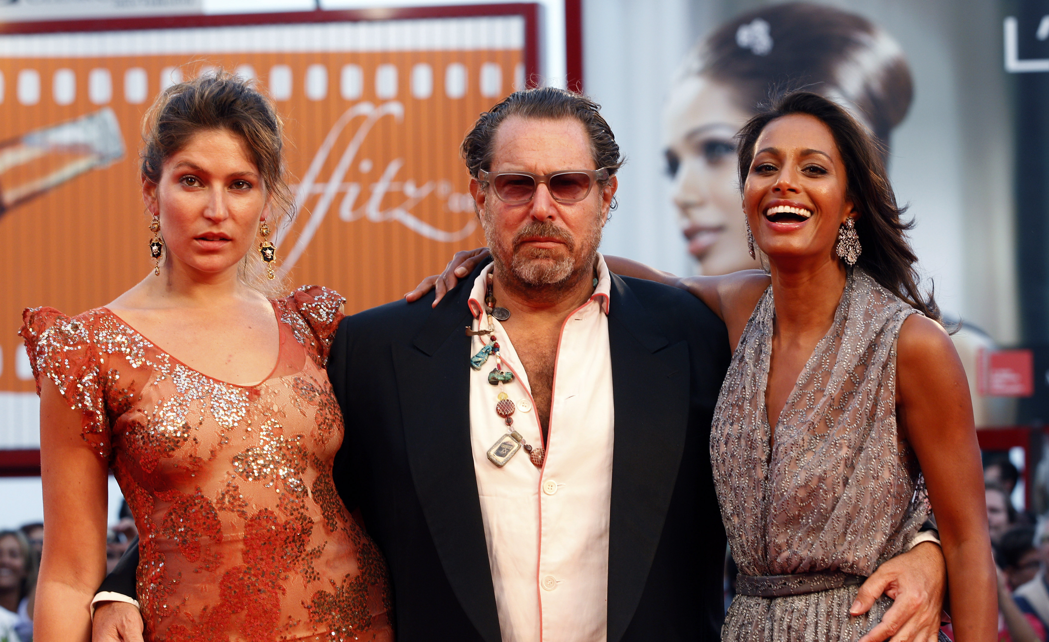 Director Julian Schnabel (C), screenwriter Rula Jebreal (R) and actress Stella Schnabel pose during the "Miral" red carpet event at the 67th Venice Film Festival September 2, 2010. REUTERS/Tony Gentile (ITALY - Tags: ENTERTAINMENT)