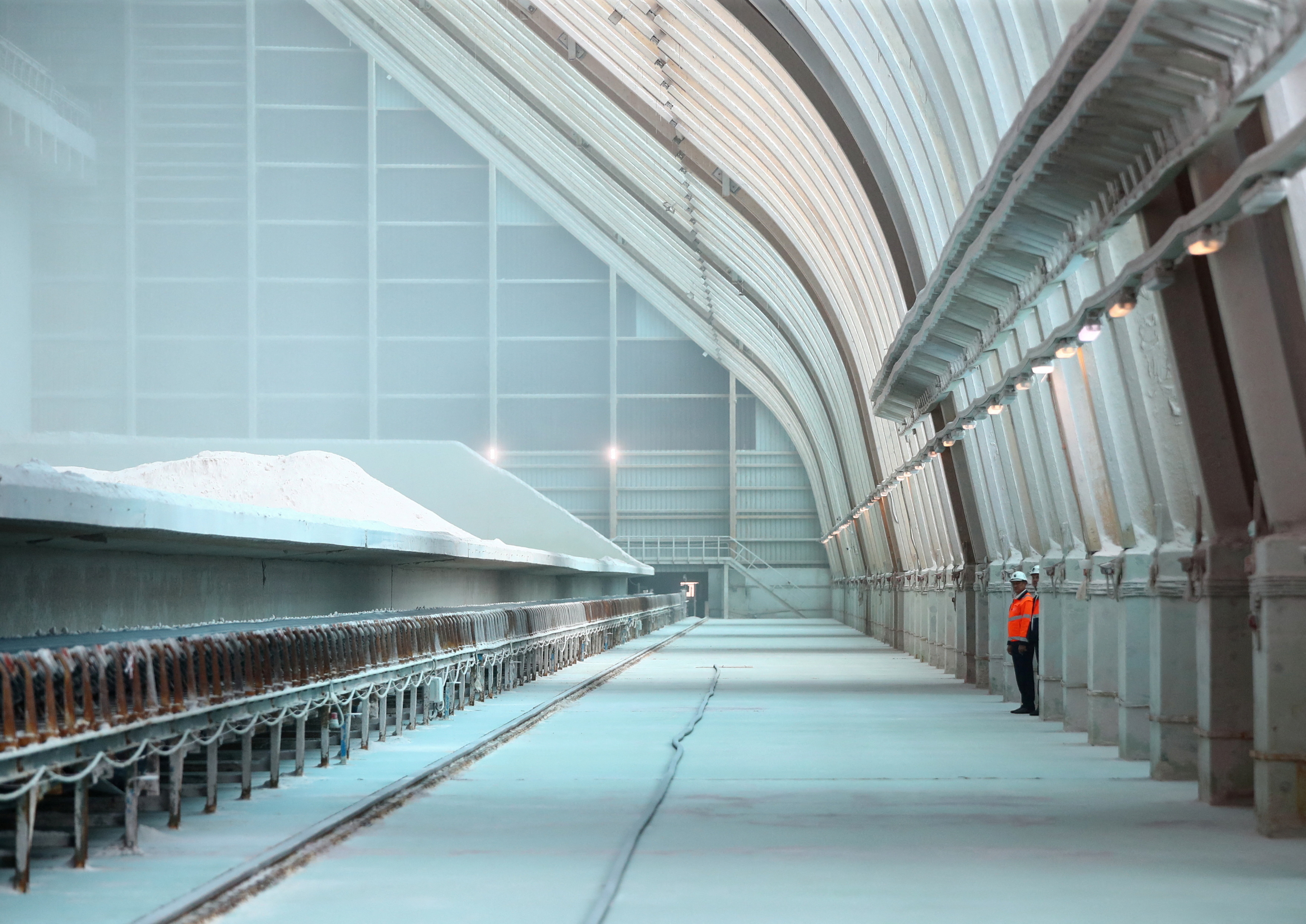 A view shows a finished product warehouse at a processing plant of fertilizer producer EuroChem VolgaKaliy developing the Gremyachinskoe potash deposit in Volgograd region, Russia September 3, 2024. REUTERS/Kirill Braga