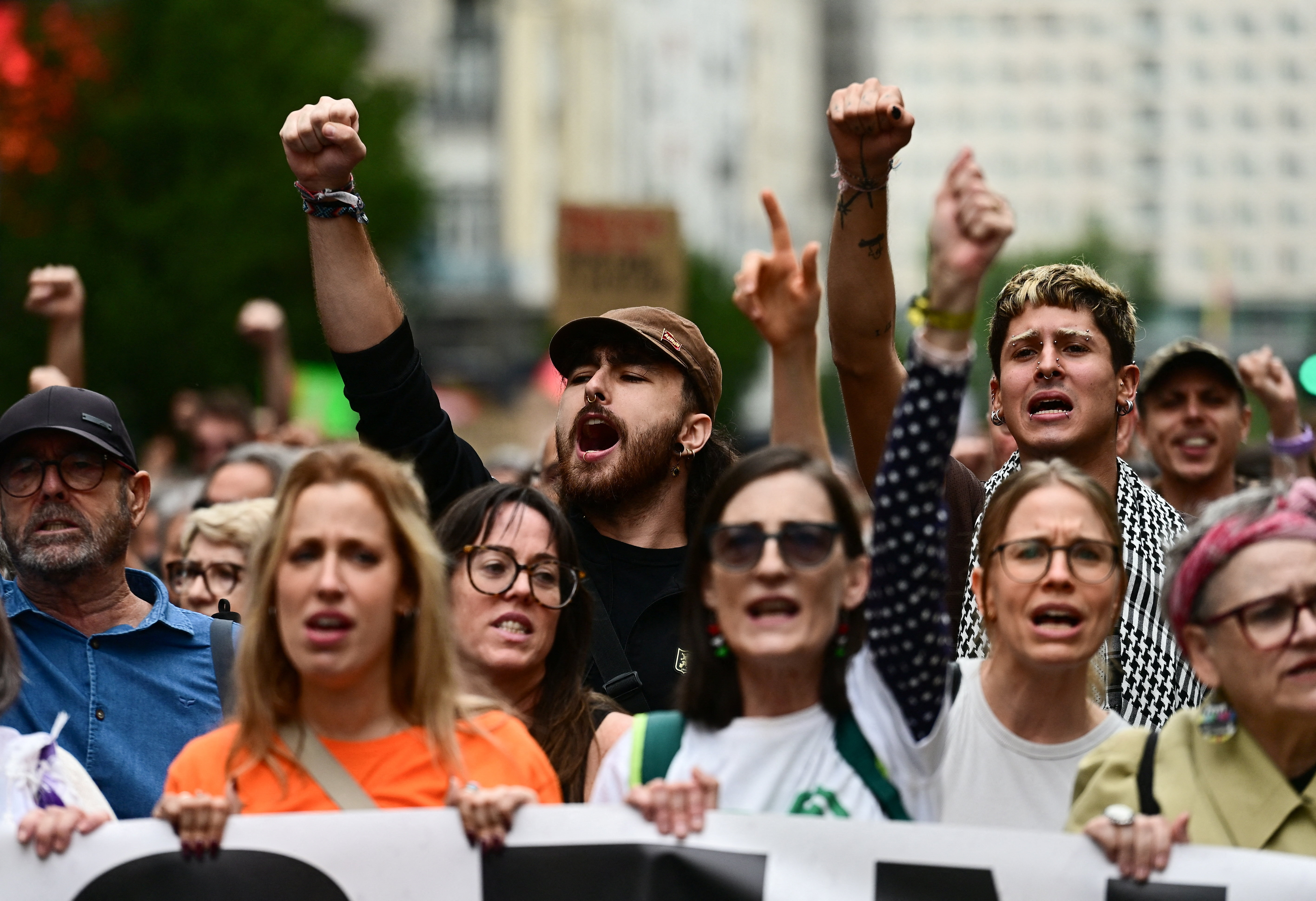 Protesters demonstrate to demand political action to stop evictions and alleviate the housing crisis, in Madrid, Spain, October 3, 2026. REUTERS/Juan Barbosa