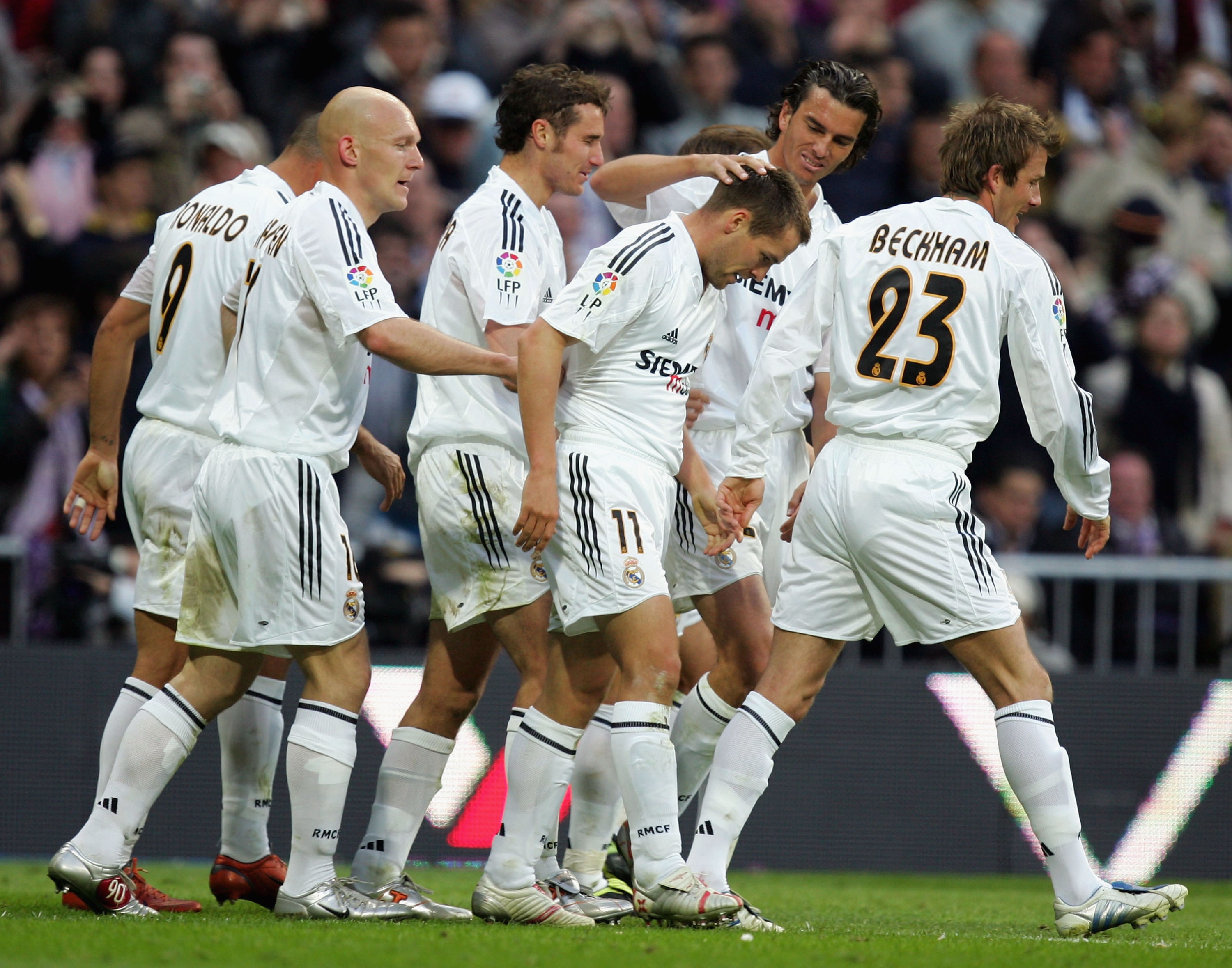 MADRID, SPAIN - APRIL 10: Real's Michael Owen (C) celebrates after scoring a goal during a Primera Liga soccer match between Real Madrid and Barcelona at the Bernabeu on April 10, 2005 in Madrid, Spain. (Photo by Denis Doyle/Getty Images)