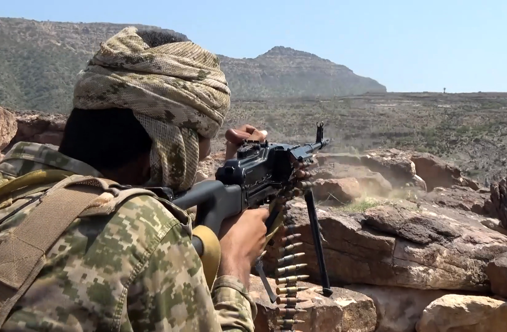 epa13290265 A handout screen grab taken from a video made available by the Houthi-run al-Masirah TV on 08 October 2026 shows a Houthi fighter participating in an offensive against Saudi-backed Yemeni forces in Taiz province, Yemen. Yemen's Houthis claimed to have launched new ballistic missile attacks on several Saudi targets, including the King Khalid Airport in Riyadh, in retaliation for Saudi Arabia's support for Yemeni government forces amid the renewed fighting in the country. EPA/HANDOUT HANDOUT EDITORIAL USE ONLY/NO SALES