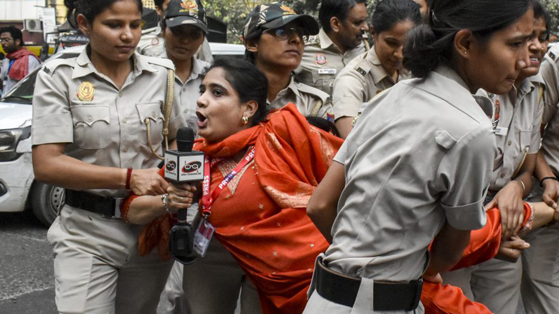 Dozens of journalists in India detained while covering anti-gov’t protests